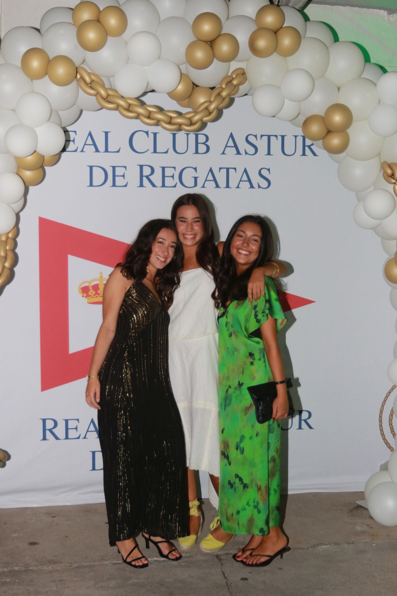 Fotos: Fiesta de la Piscina Junior en el Club Astur de Regatas de Gijón