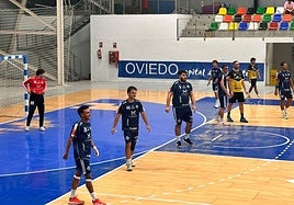 Un instante del Auto-Center Principado Vetusta-Horizonte Atlética en el Florida Arena.