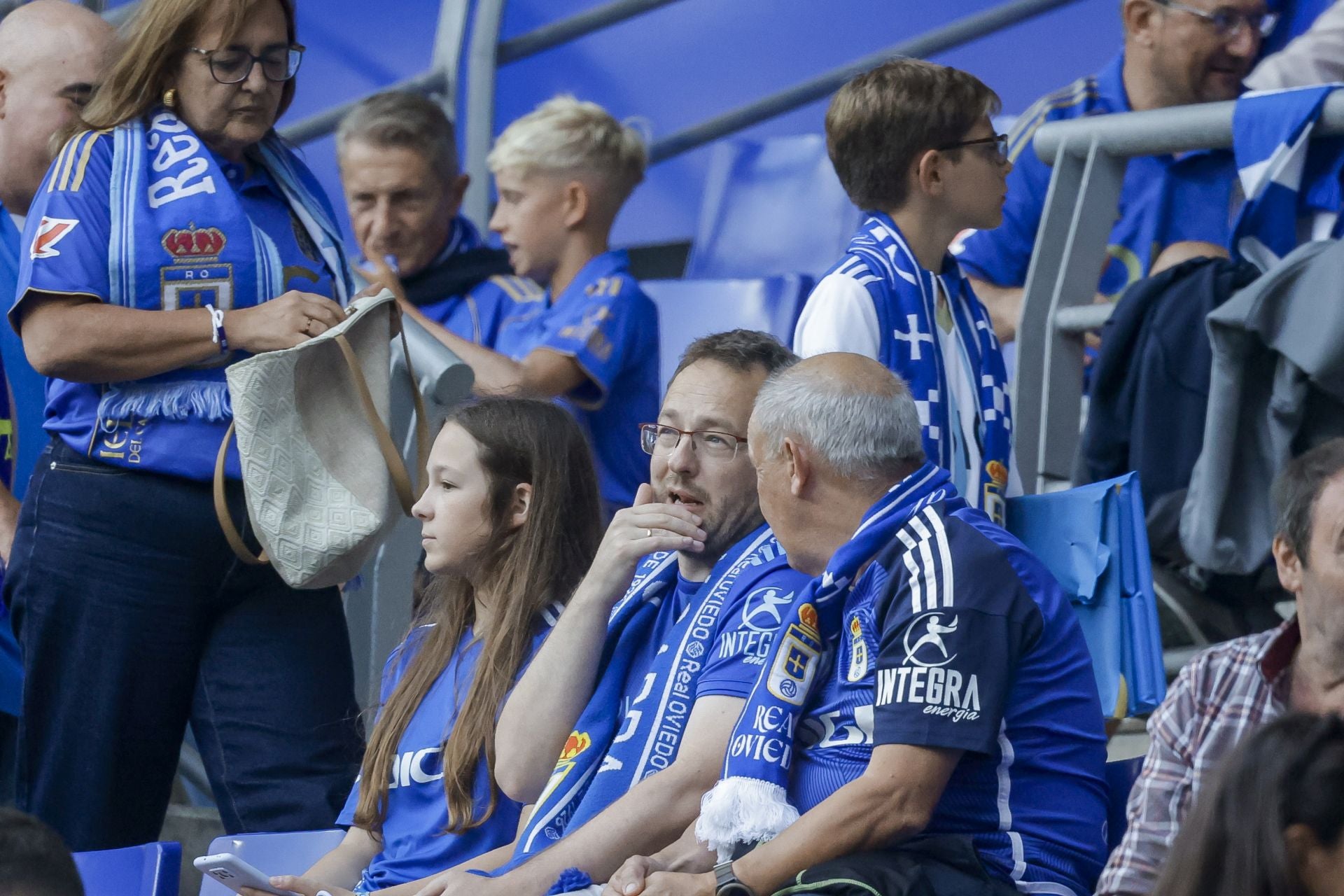 ¿Estuviste en el Real Oviedo - Real Madrid? ¡Búscate!