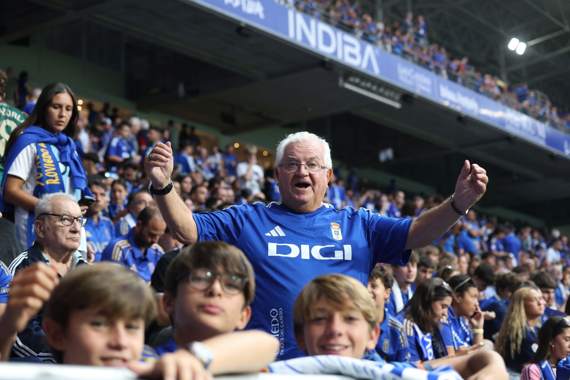 ¿Estuviste en el Real Oviedo - Real Madrid? ¡Búscate!