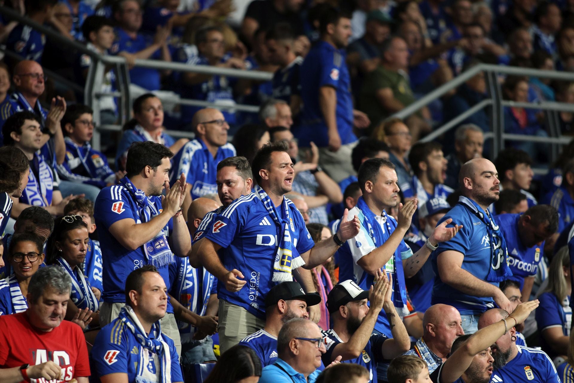 Las mejores jugadas del Real Oviedo - Real Madrid en imágenes