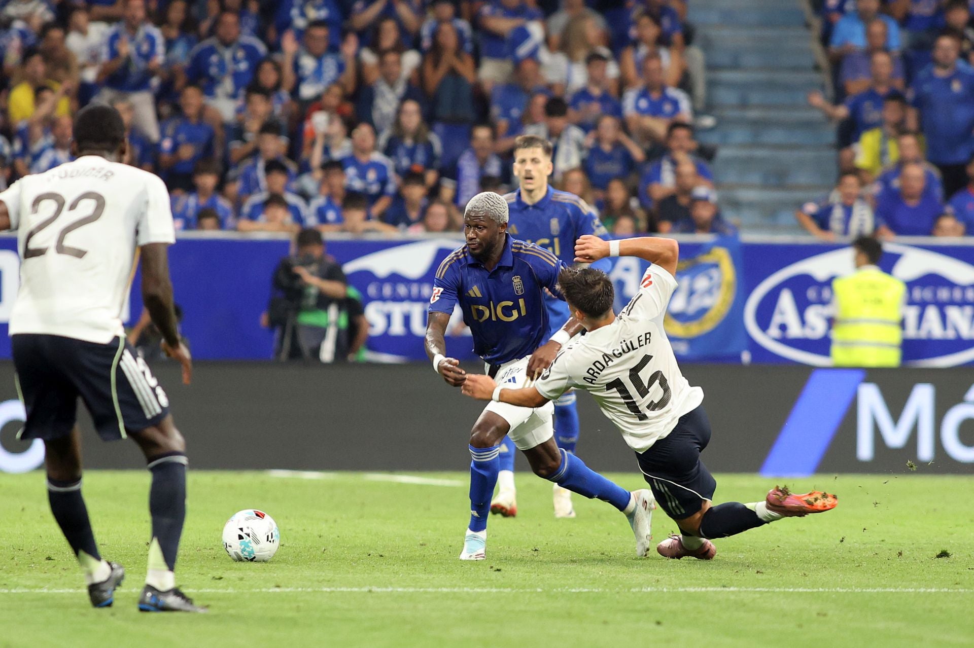 Las mejores jugadas del Real Oviedo - Real Madrid en imágenes