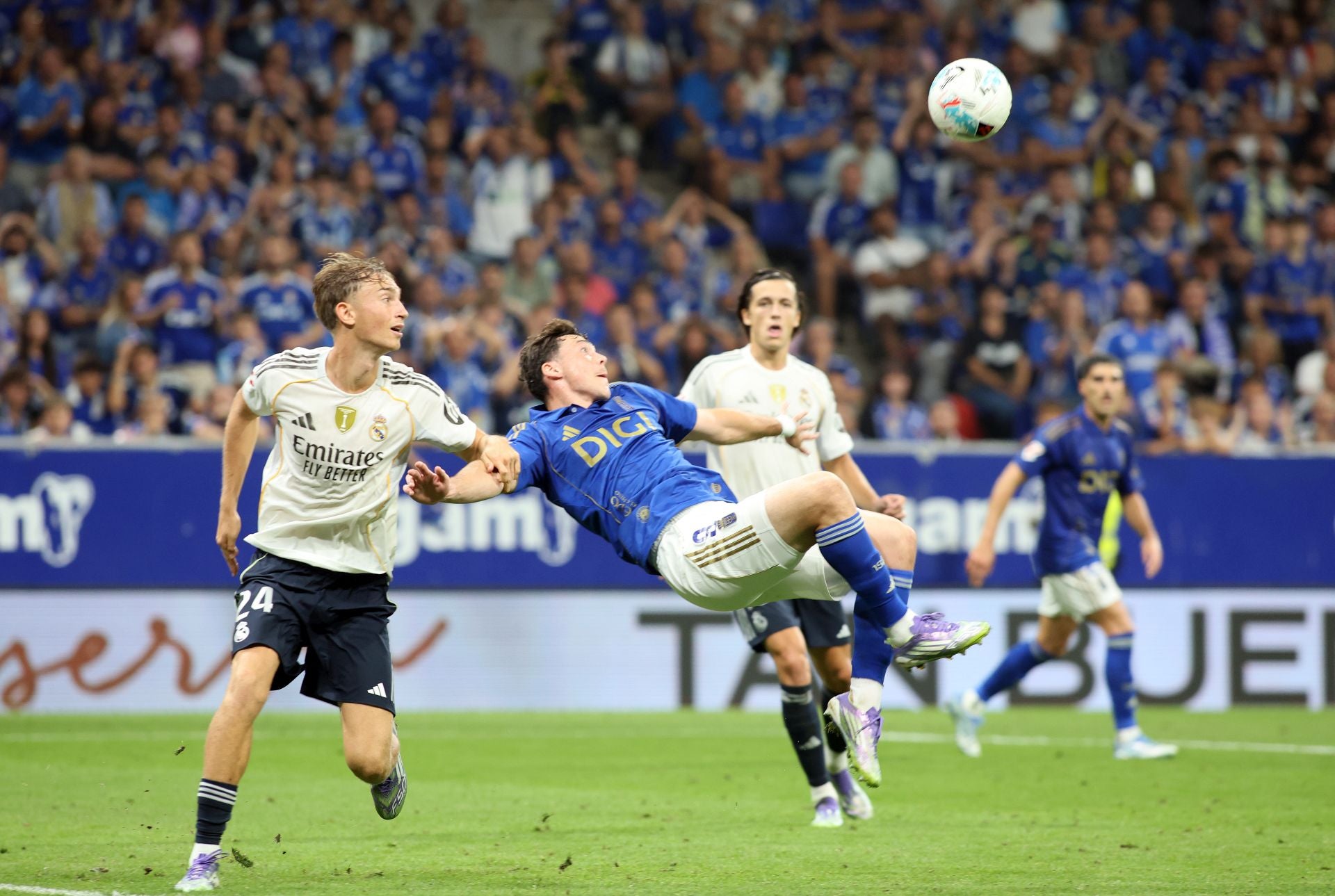 Las mejores jugadas del Real Oviedo - Real Madrid en imágenes