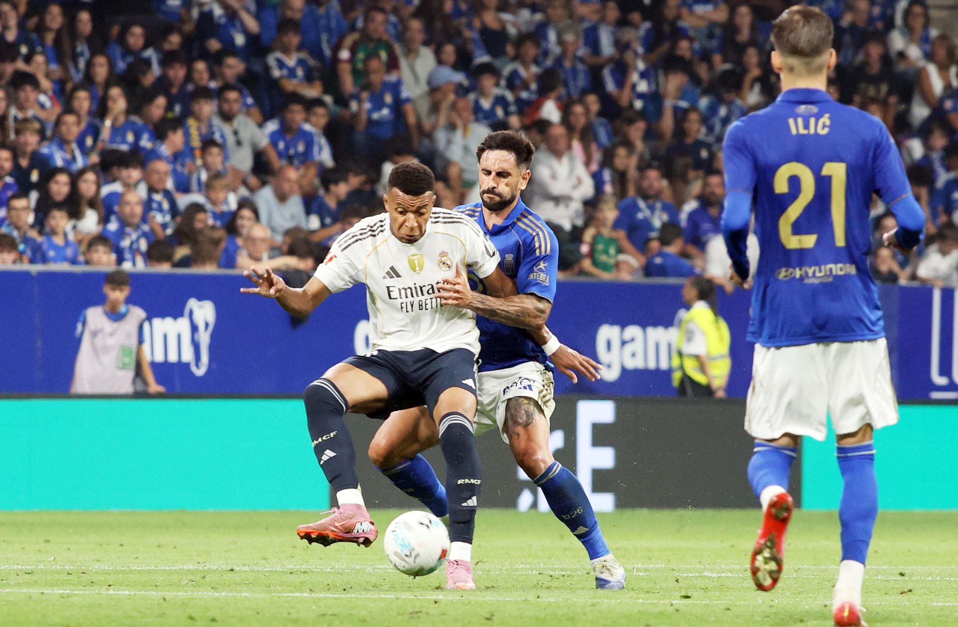 Las mejores jugadas del Real Oviedo - Real Madrid en imágenes