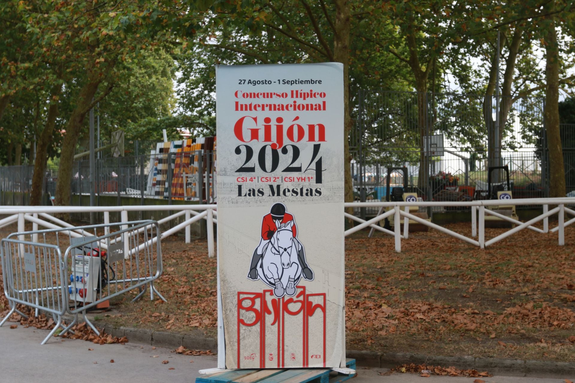 Las Mestas se pone a punto para que arranque su Concurso de Saltos Internacional