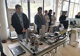 Participantes de la segunda feria de FP celebrada en Mieres el pasado enero.