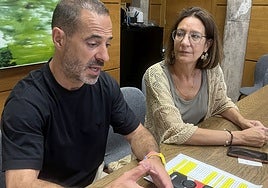 El alcalde de Siero, Ángel García, y la edil Patricia Antuña.