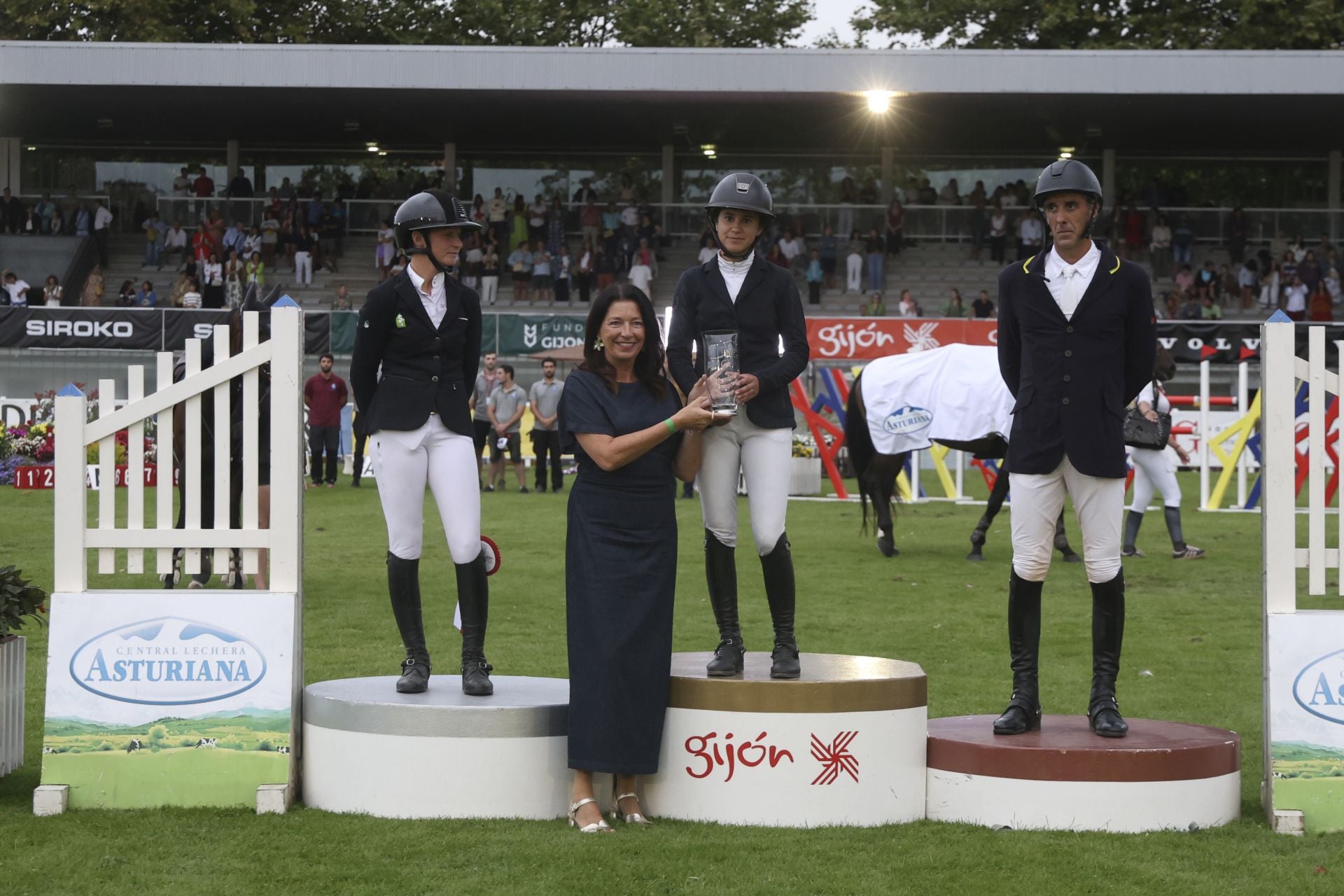 Las fotos que deja el primer día del Hípico en Gijón