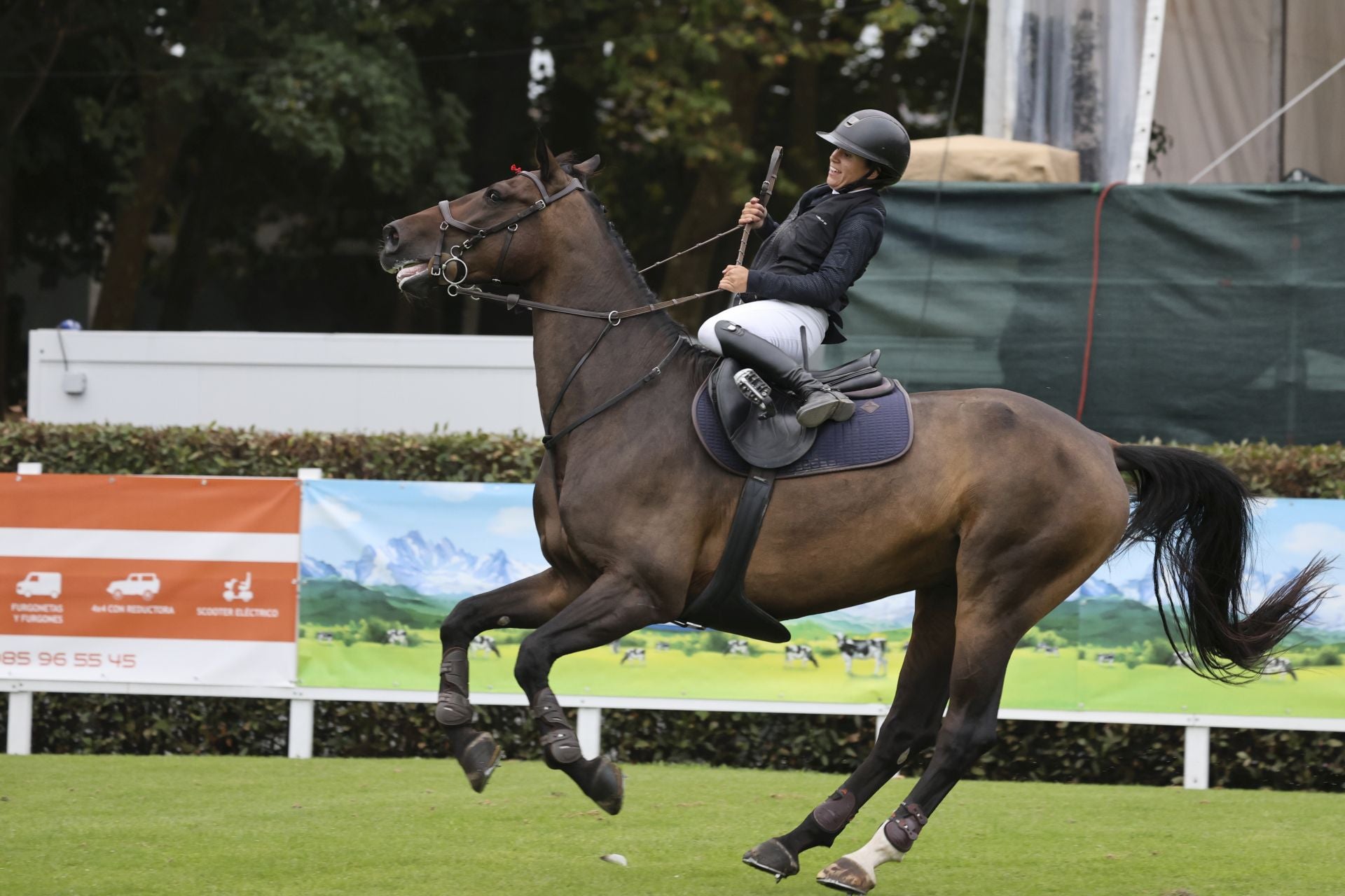 Las fotos que deja el primer día del Hípico en Gijón