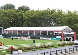 Tribuna 'Gran Prix', en Las Mestas, que se abrirá al público general a partir de 2026.