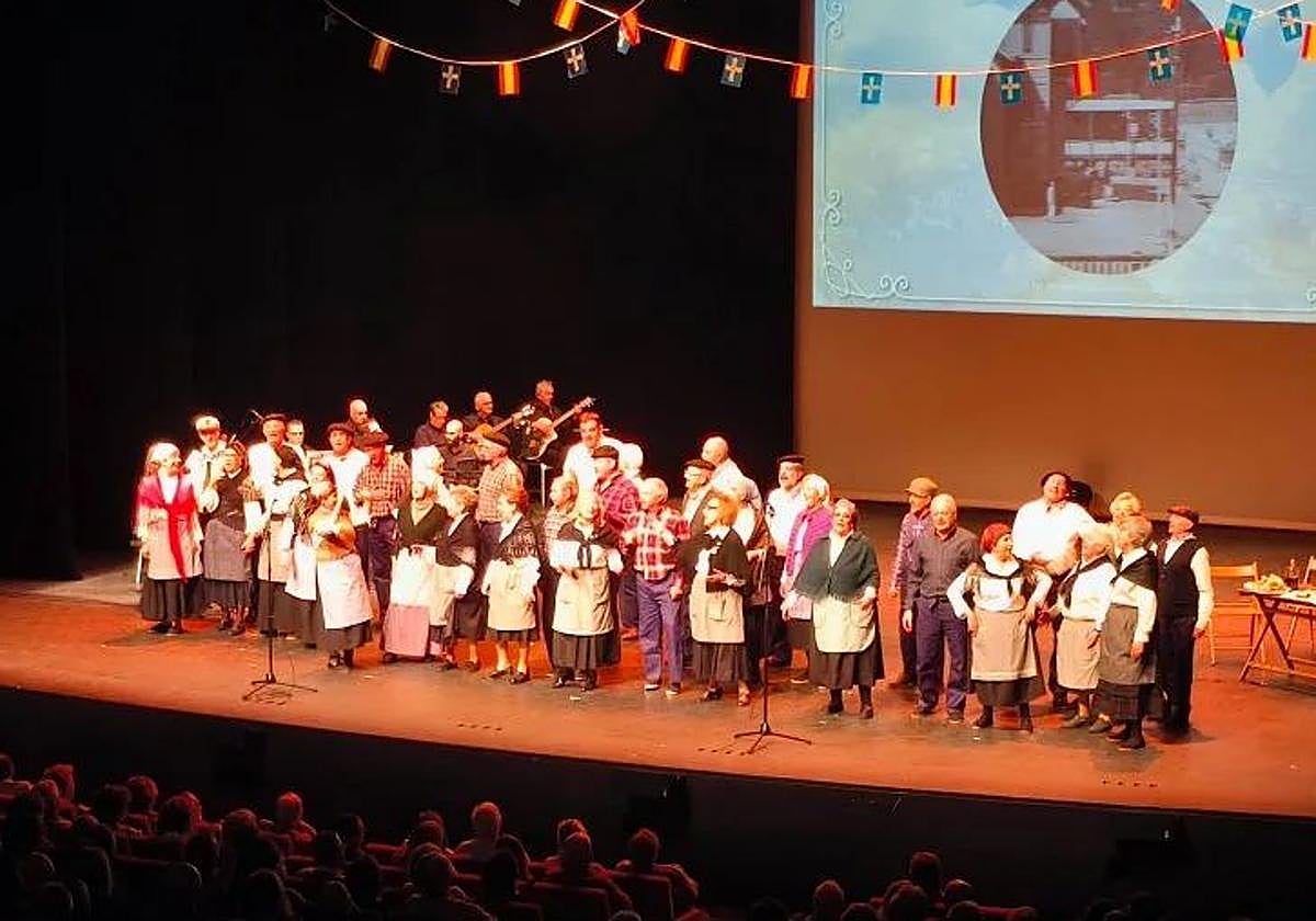 El elenco de 'Carretera de Avilés', en el Niemeyer.