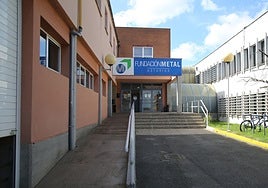Edificio cedido en 2003 a la Fundación Metal en el polígono de Roces.