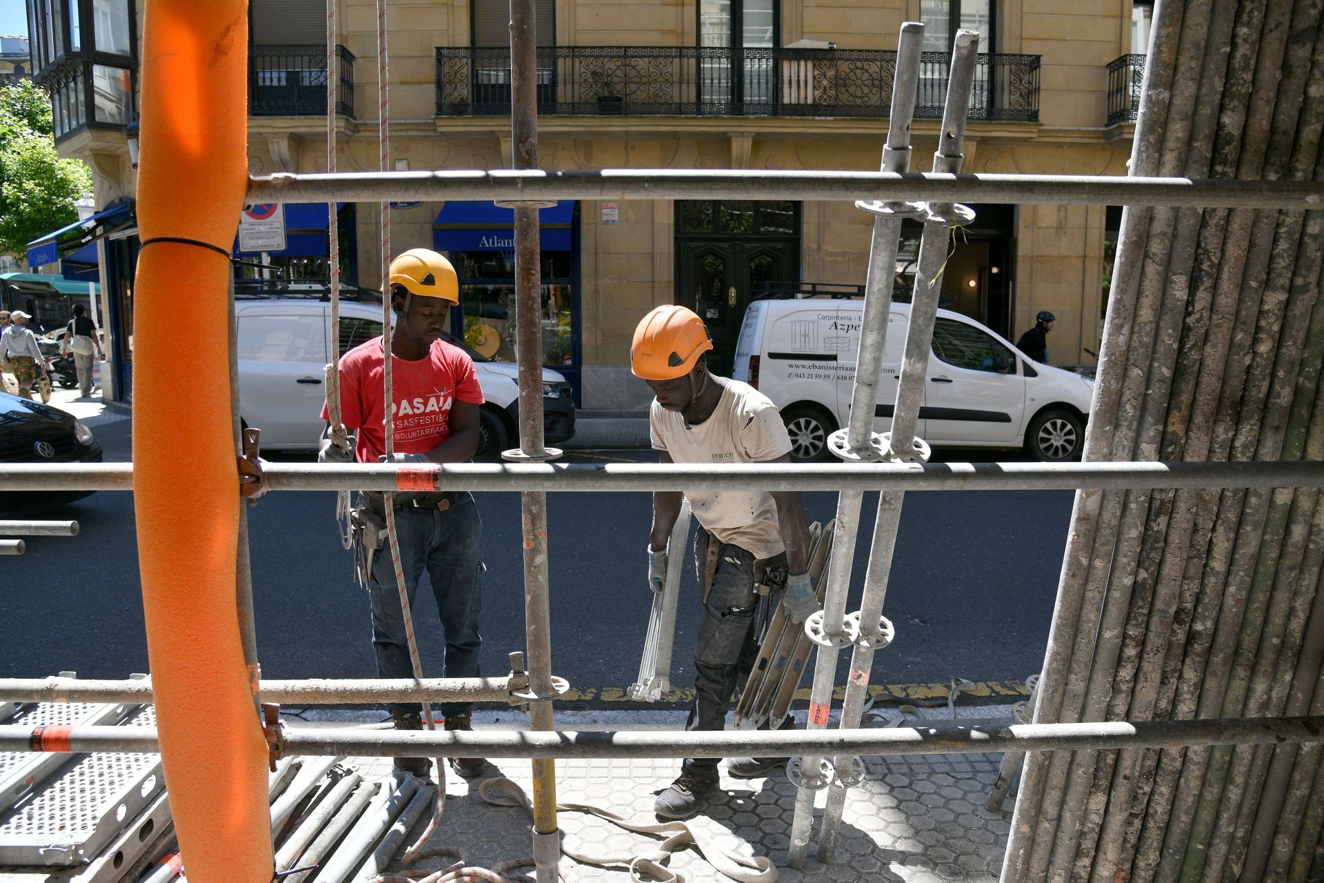 La construcción es de los sectores que más concentra afiliación de extranjeros y también que más mano de obra demanda.