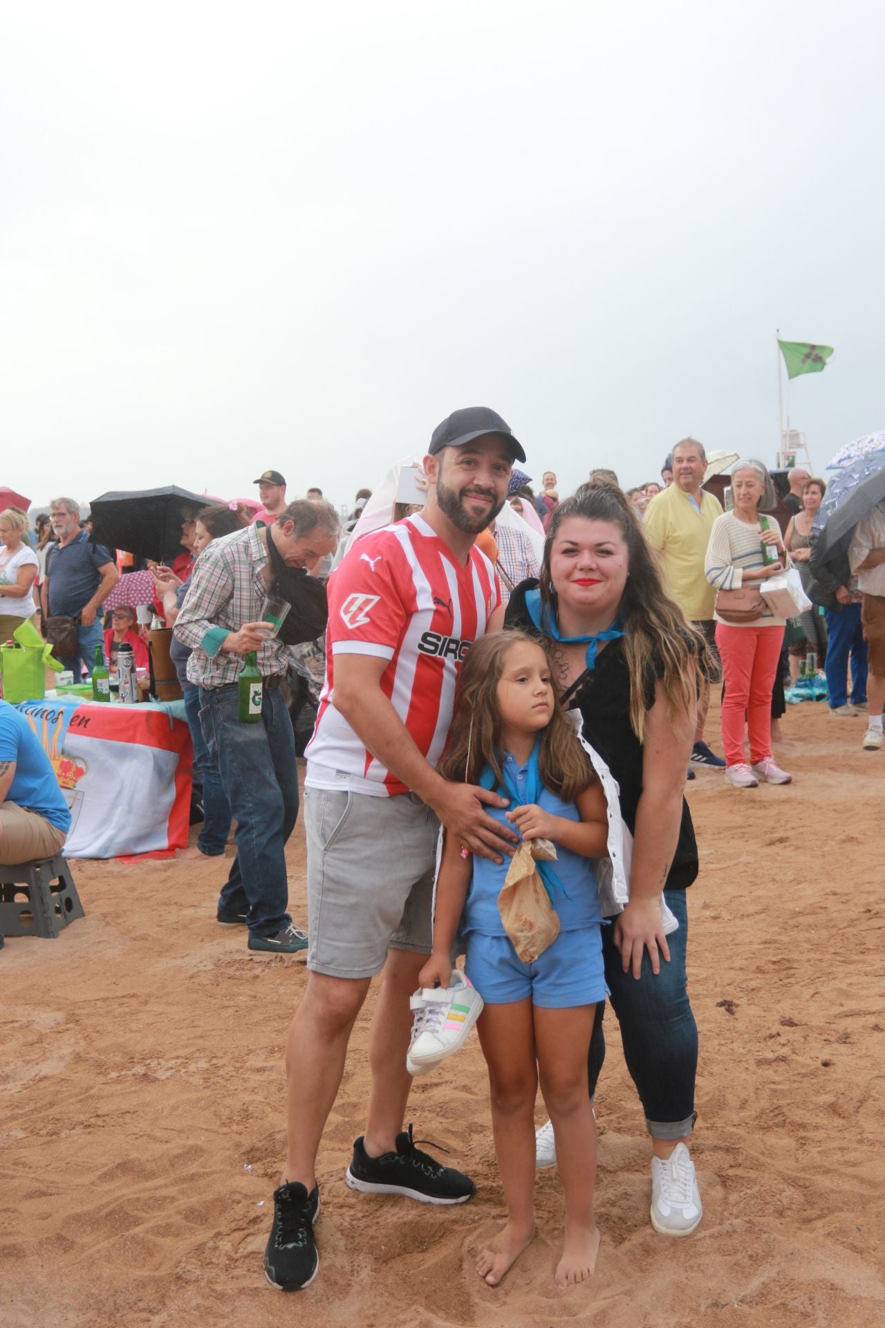 Gijón vuelve a batir el récord de escanciado simultáneo de sidra