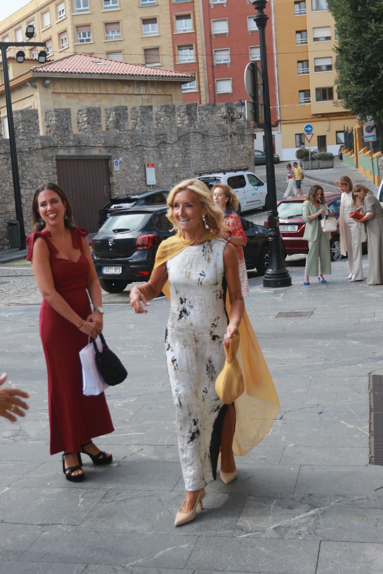 Los invitados a la boda en Gijón de Corín Castro y Javier Barreiro