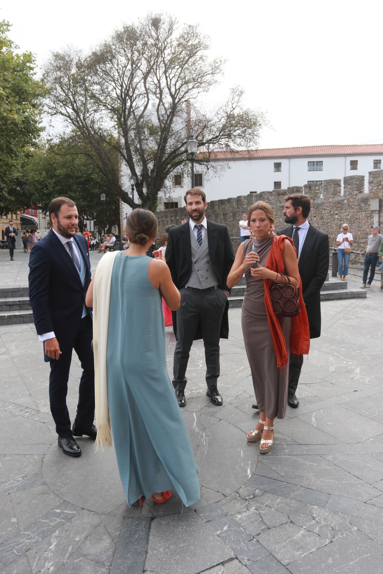 Los invitados a la boda en Gijón de Corín Castro y Javier Barreiro