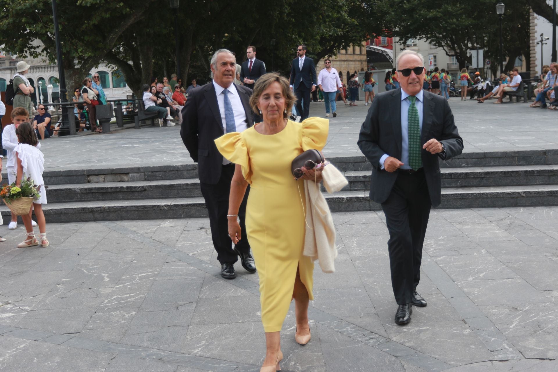 Los invitados a la boda en Gijón de Corín Castro y Javier Barreiro