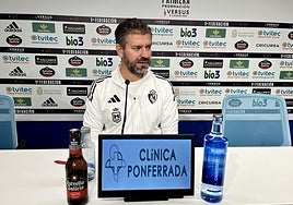 Fernando Estévez, durante la rueda de prensa previa al partido de esta noche.