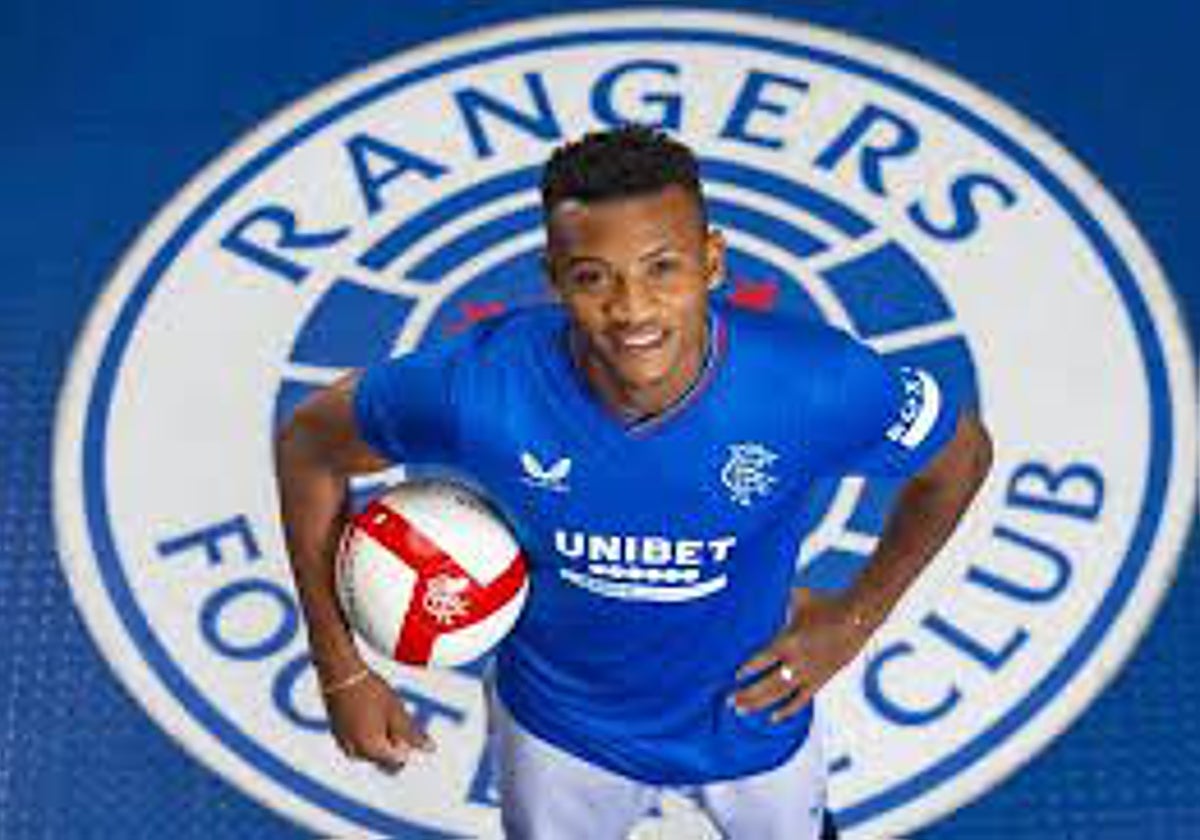 Óscar Cortés, en su presentación con el Rangers.