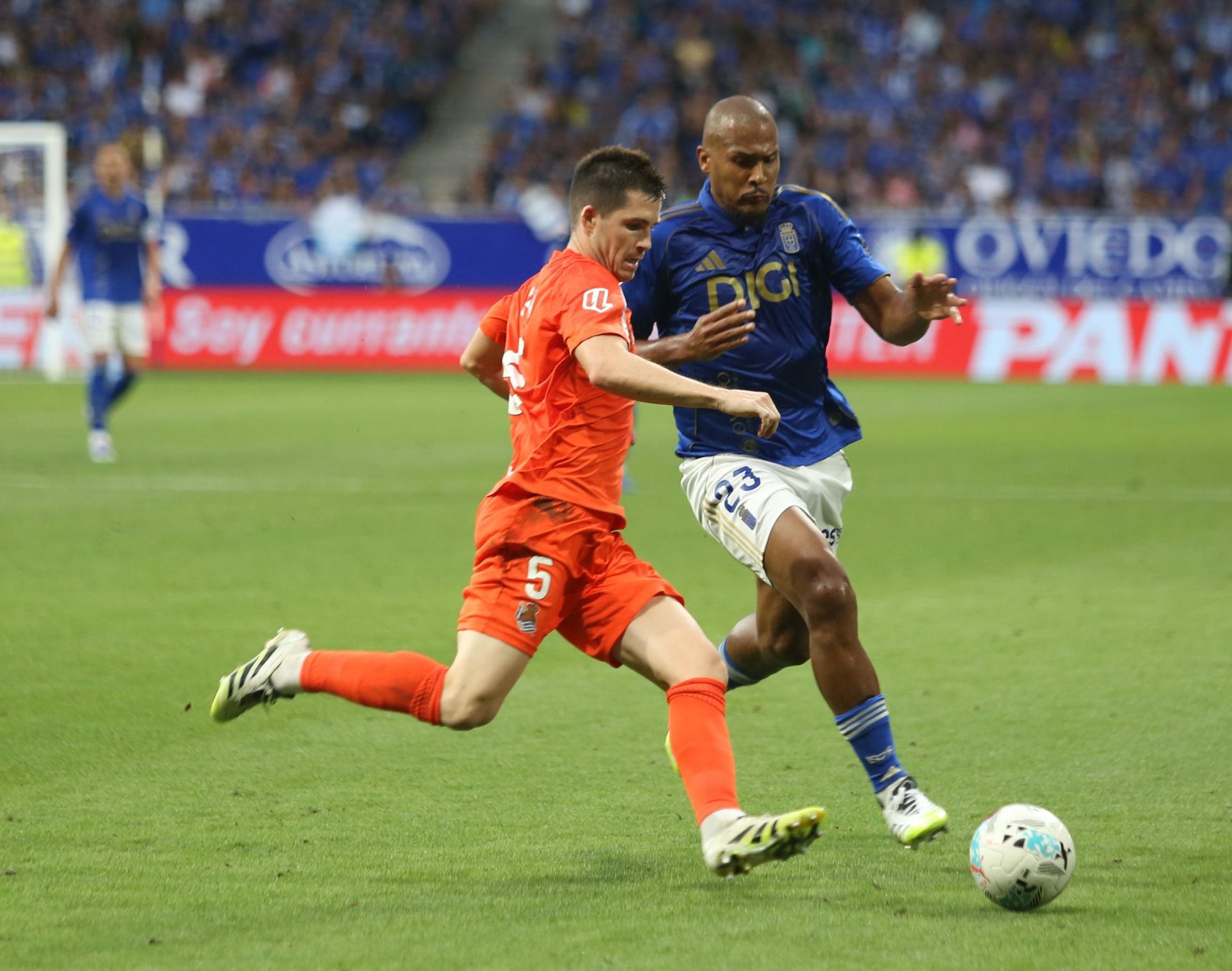 Las mejores jugadas del Real Oviedo - Real Sociedad en imágenes