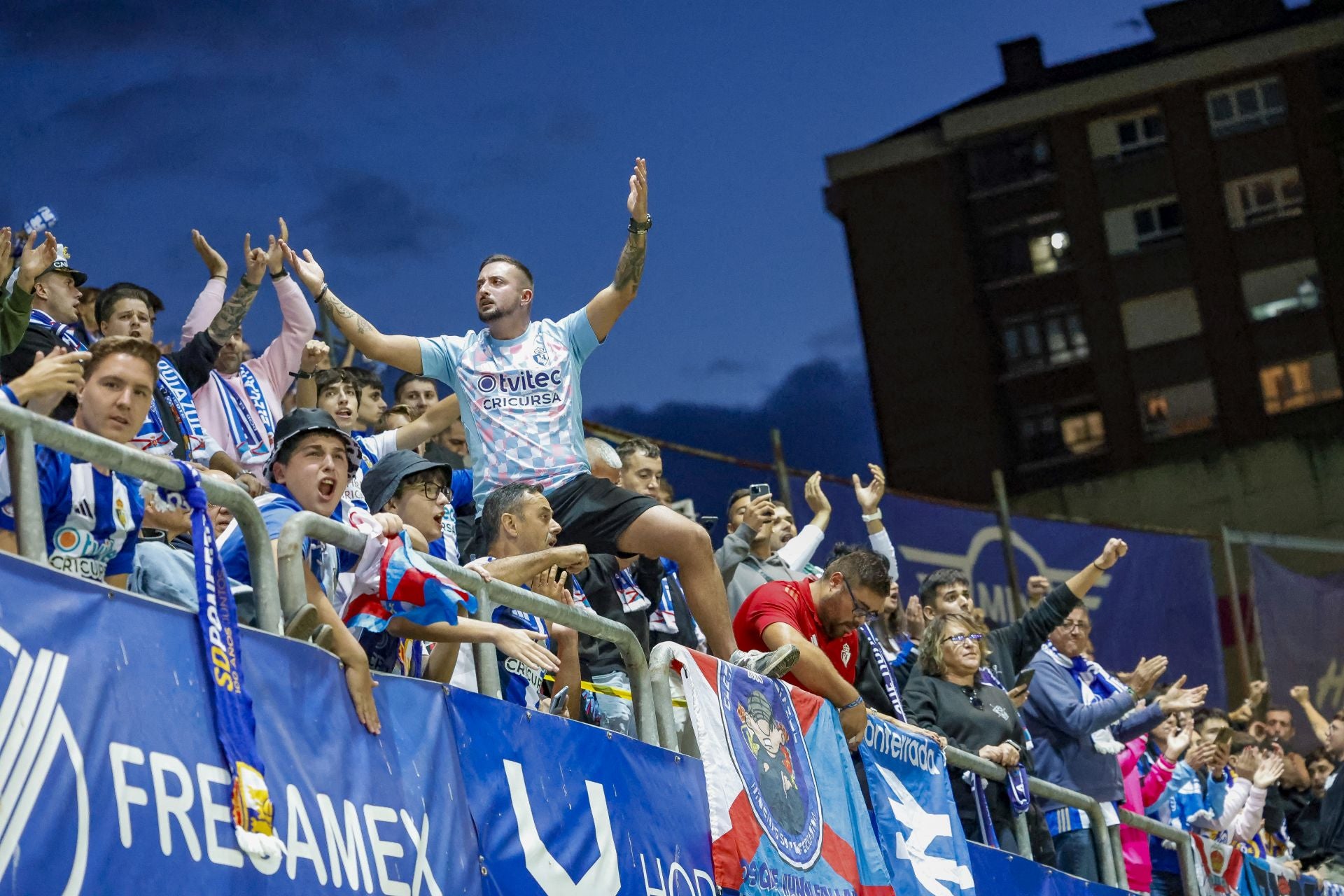 ¿Estuviste en el Real Avilés - Ponferradina? ¡Búscate!