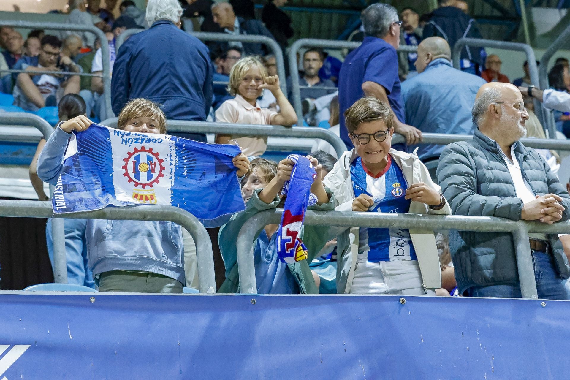 ¿Estuviste en el Real Avilés - Ponferradina? ¡Búscate!