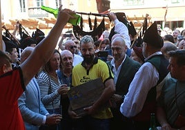 La XXXIV Fiesta de la Sidra Natural de Gijón se despide entre galardones y multitudes