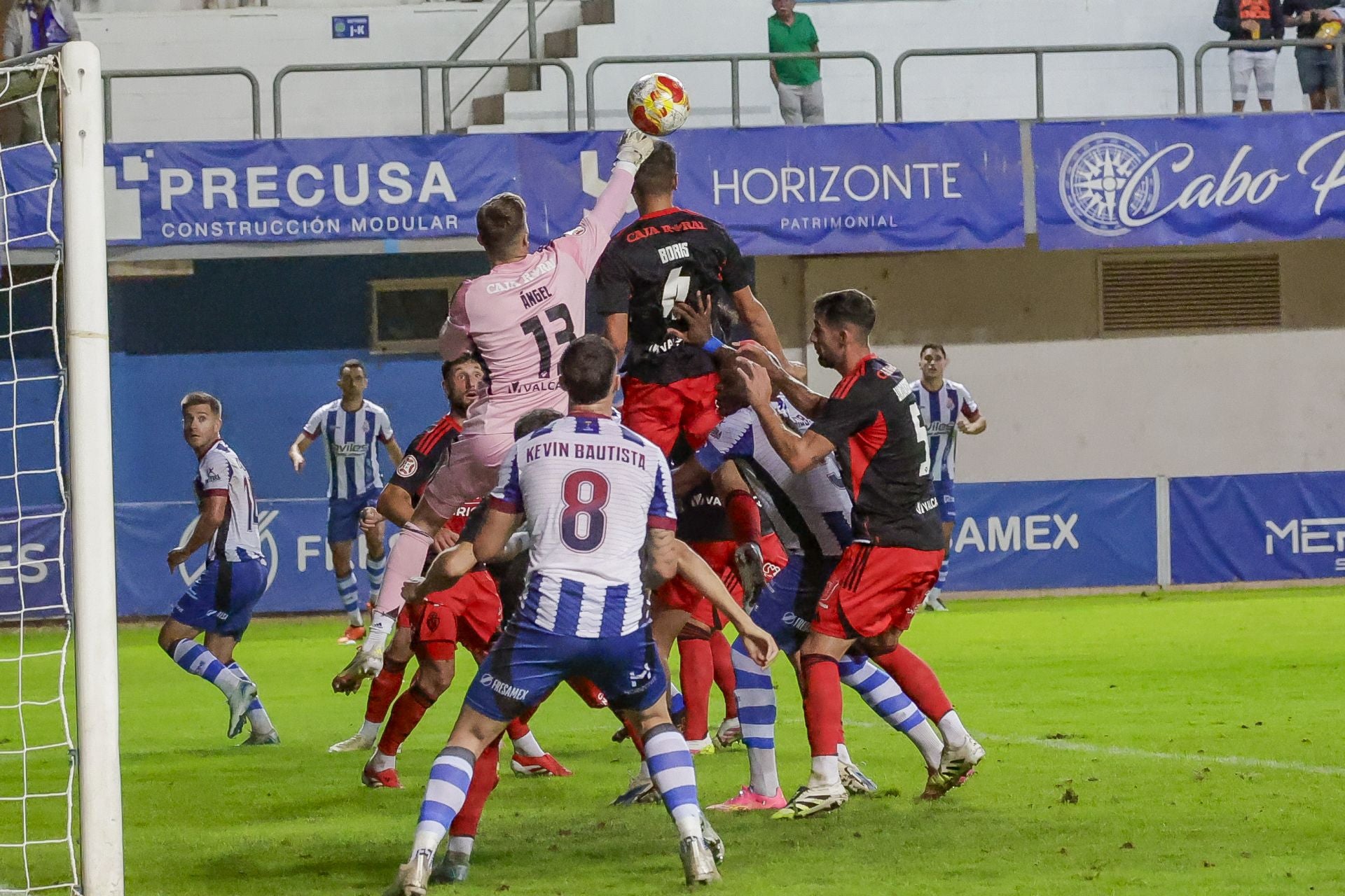 Las mejores jugadas del Real Avilés - Ponferradina en imágenes