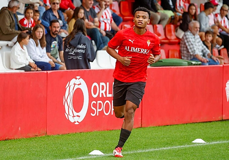 Oscar Cortés, en un momento del entrenamiento de esta tarde en Mareo.