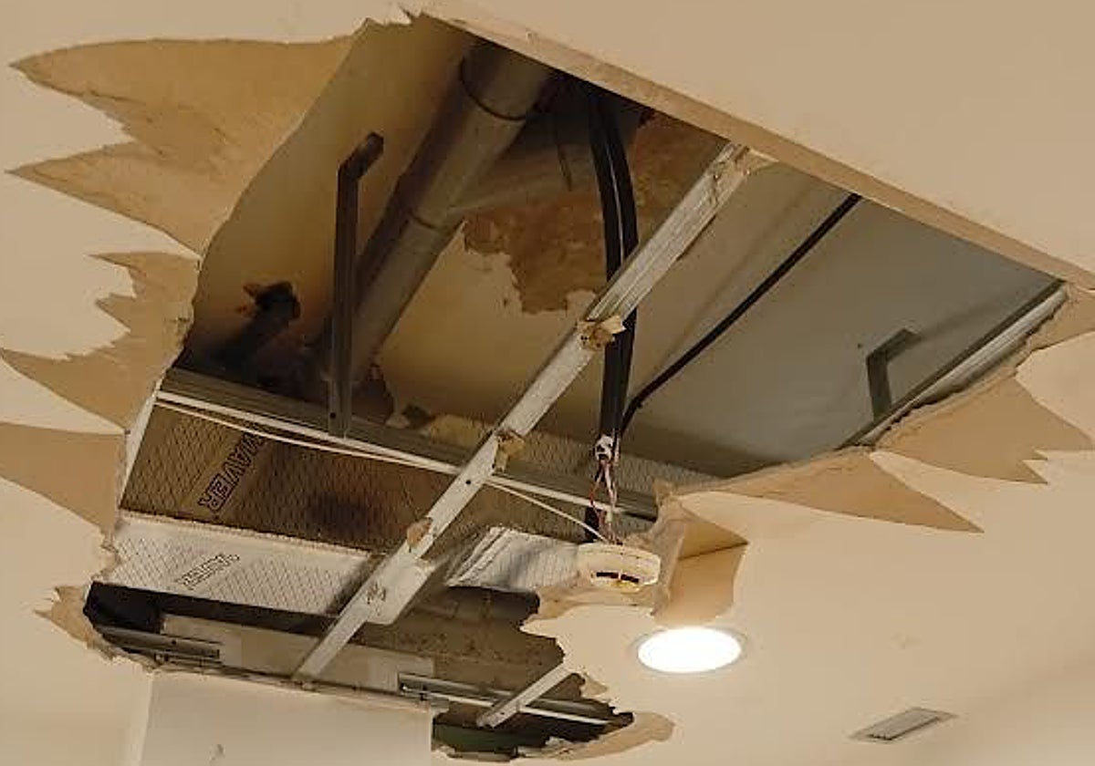 Estado actual del techo de la escuela infantil de Morcín