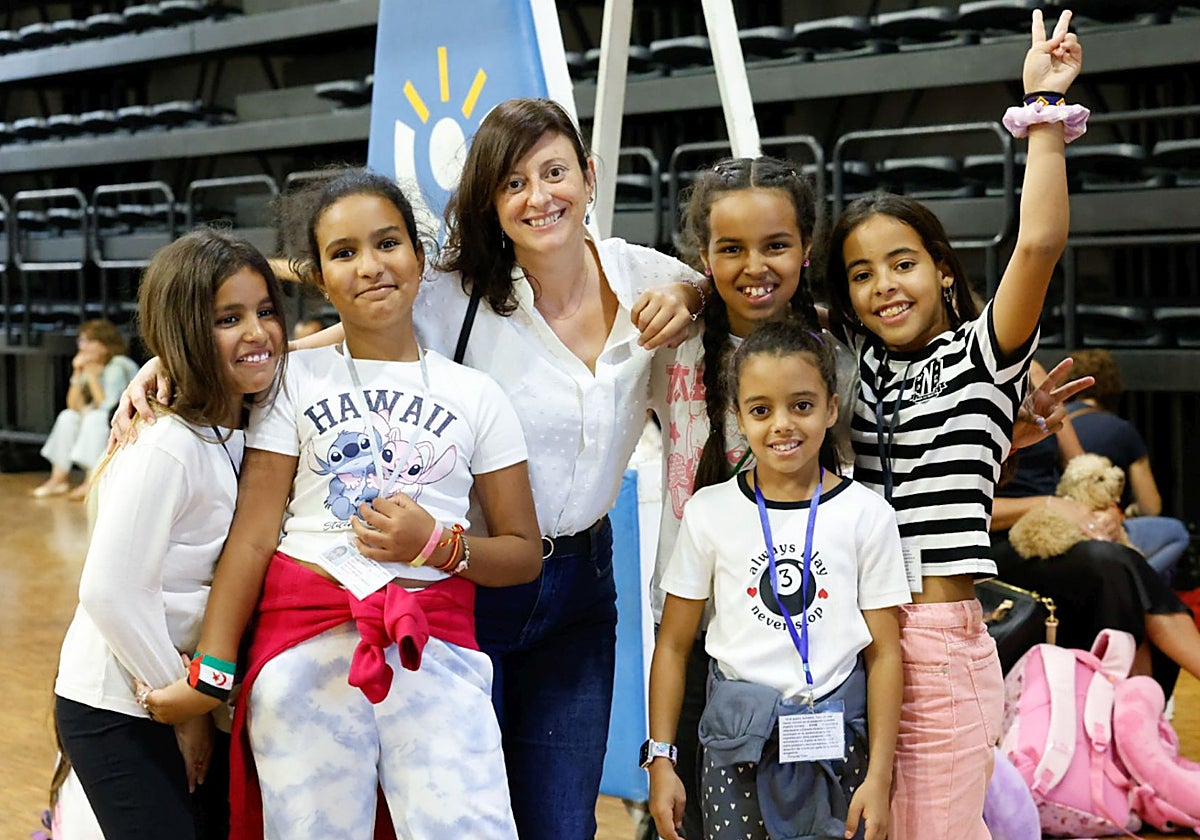 Los niños saharauis se despidieron de Asturias desde Avilés.
