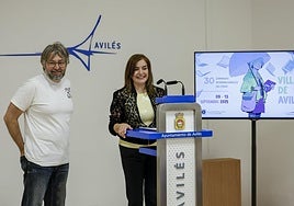 Jorge Iván Argiz y Yolanda Alonso presentaron el programa de las Jornadas del Cómic.