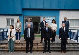 El ministro Jordi Hereu visitó este jueves las instalaciones de Central Lechera Asturiana.