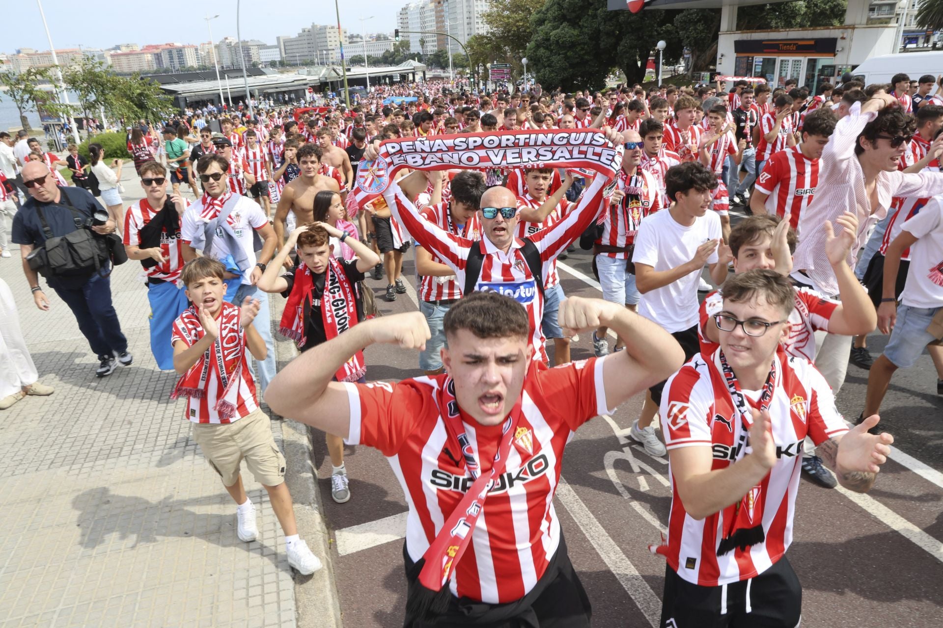 La &#039;mareona&#039; conquista La Coruña ¿Estuviste? ¡Búscate!