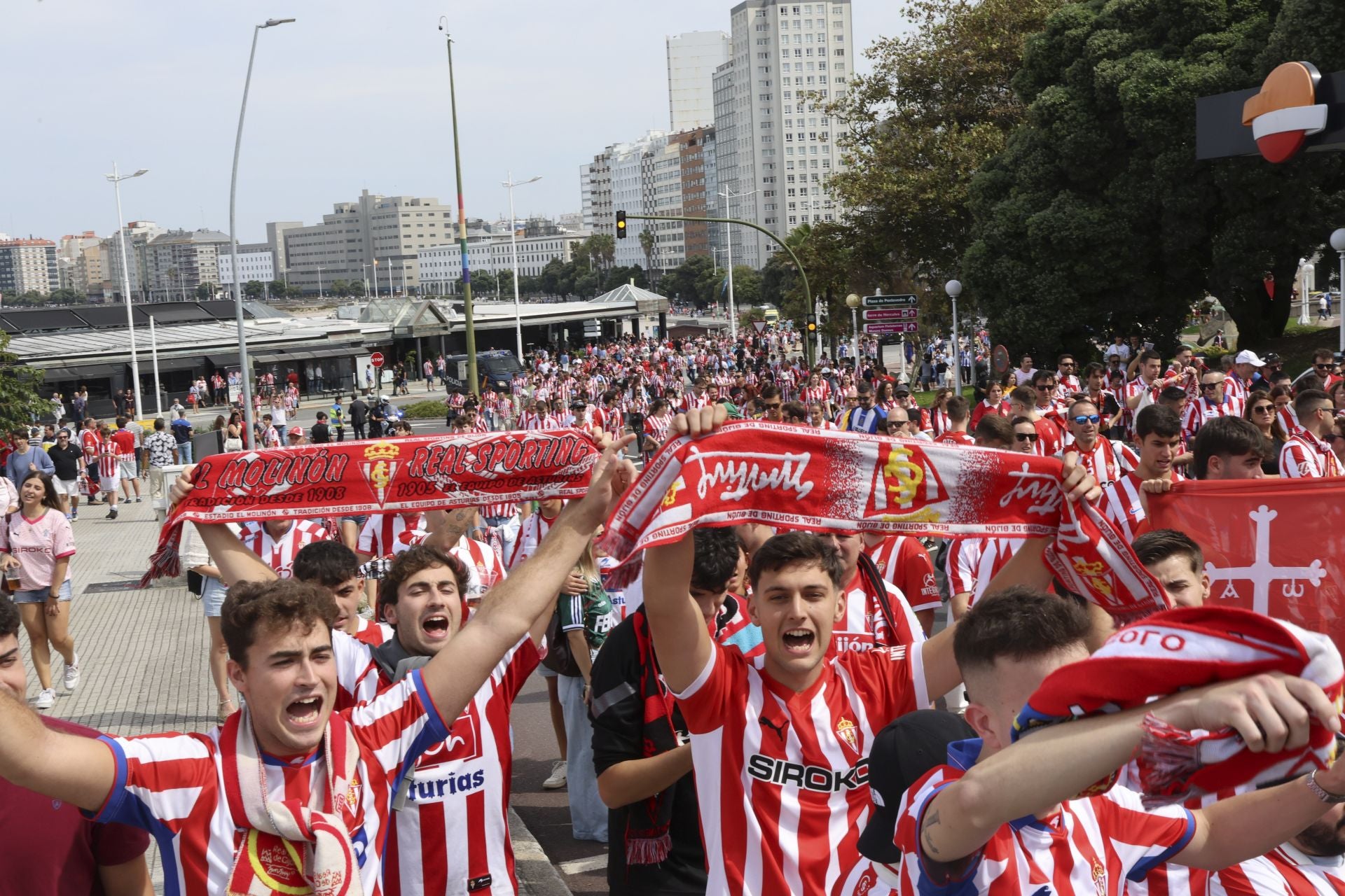 La &#039;mareona&#039; conquista La Coruña ¿Estuviste? ¡Búscate!