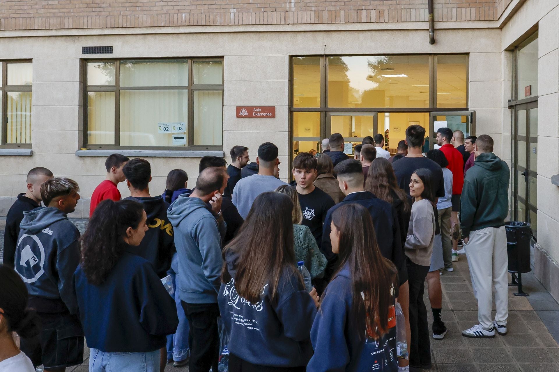Oposiciones a la Guardia Civil en Asturias: más de 600 aspirantes se examinan para acceder al cuerpo