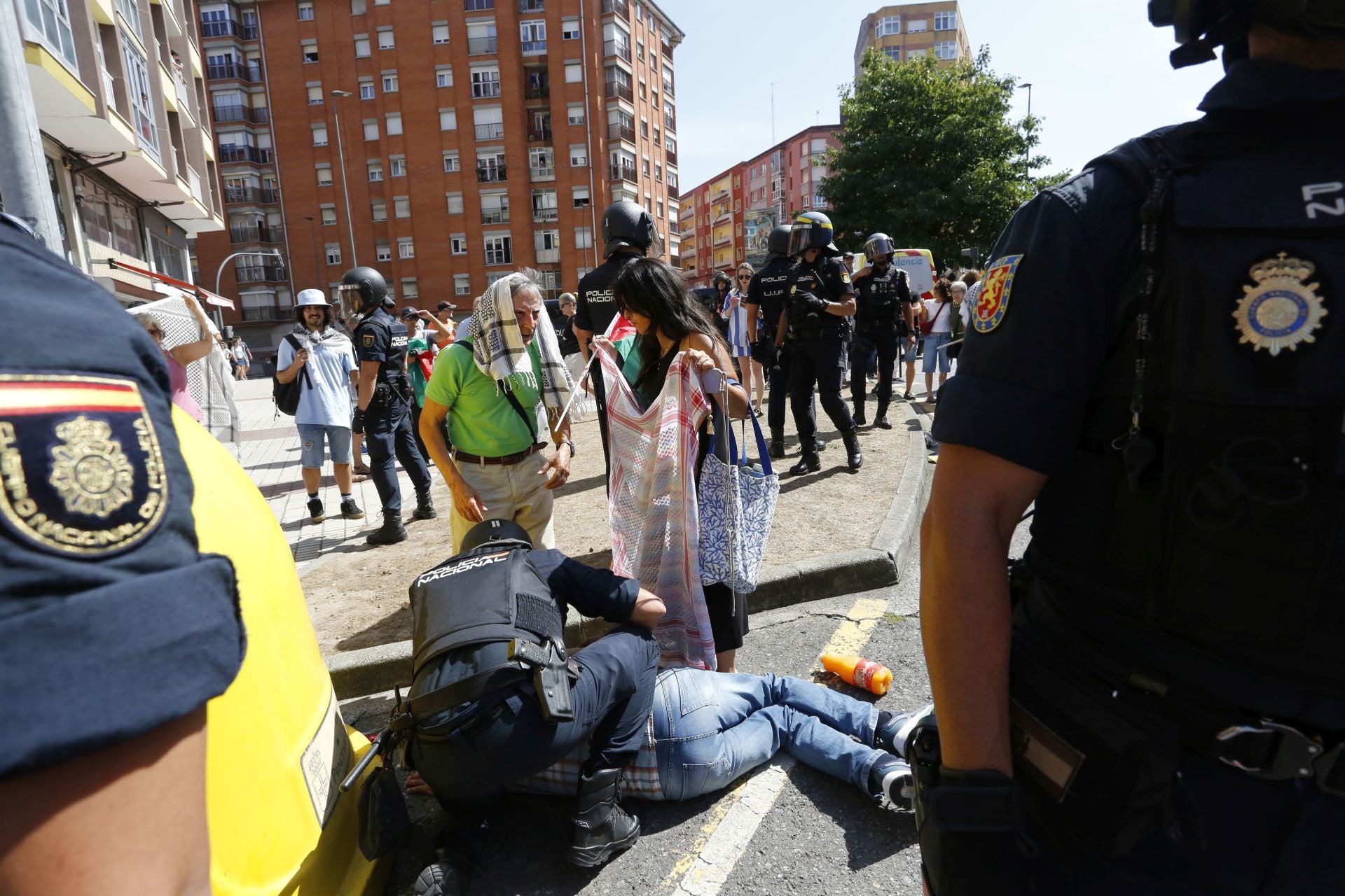 Nuevas protestas en Avilés a favor de Palestina en la demicuarta etapa de La Vuelta