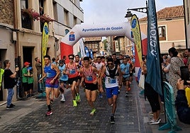 Salida de la carrera Kilómetros por el sueño de Carmen en Luanco