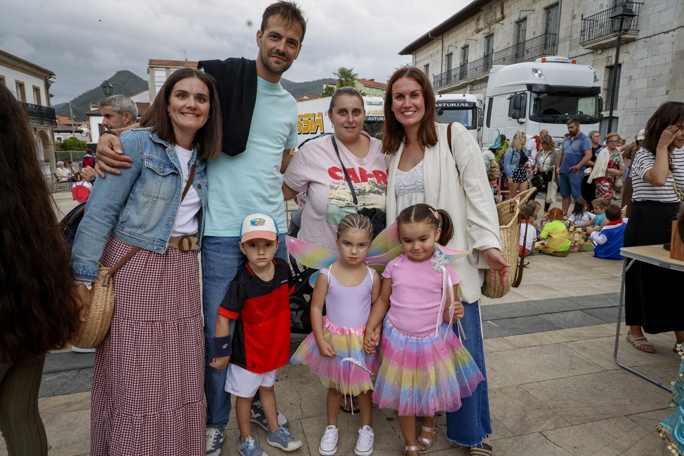 Los niños fueron protagonistas en la tarde de ayer en Pravia.