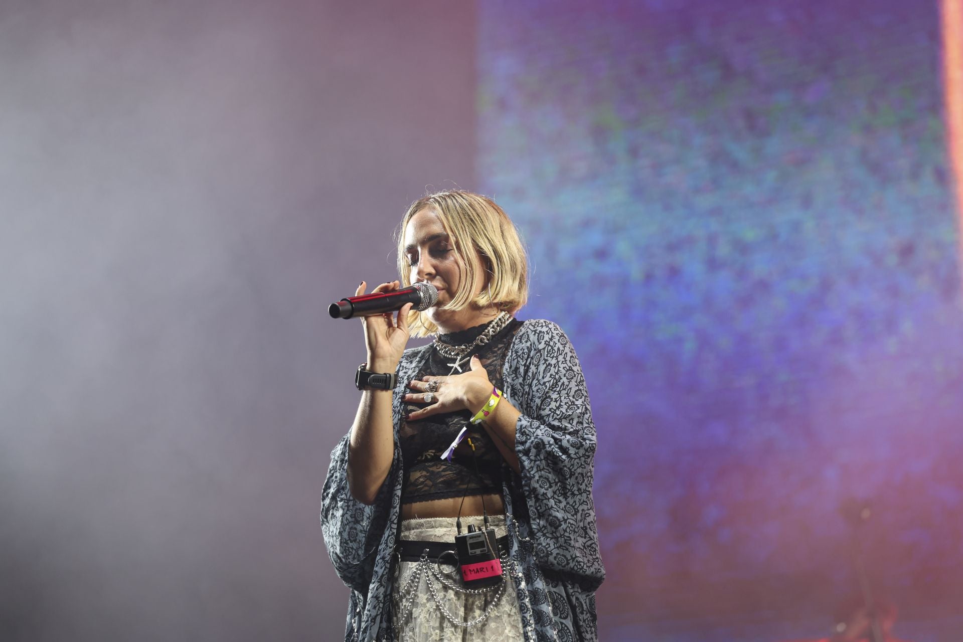Camilo y María Becerra prenden la mecha de las fiestas de San Mateo de Oviedo
