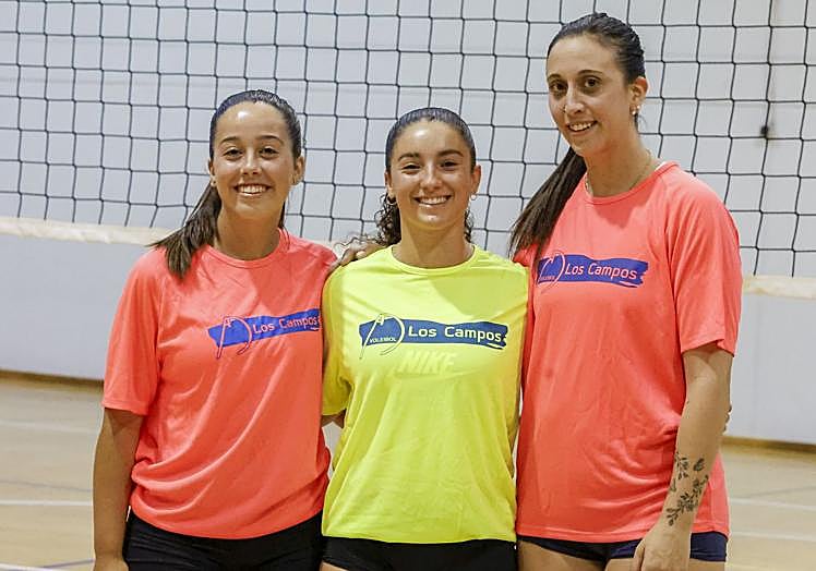 Las fichajes confirmadas de esta temporada, Nerea Pérez, Ainara Barrero y Patricia Franco.