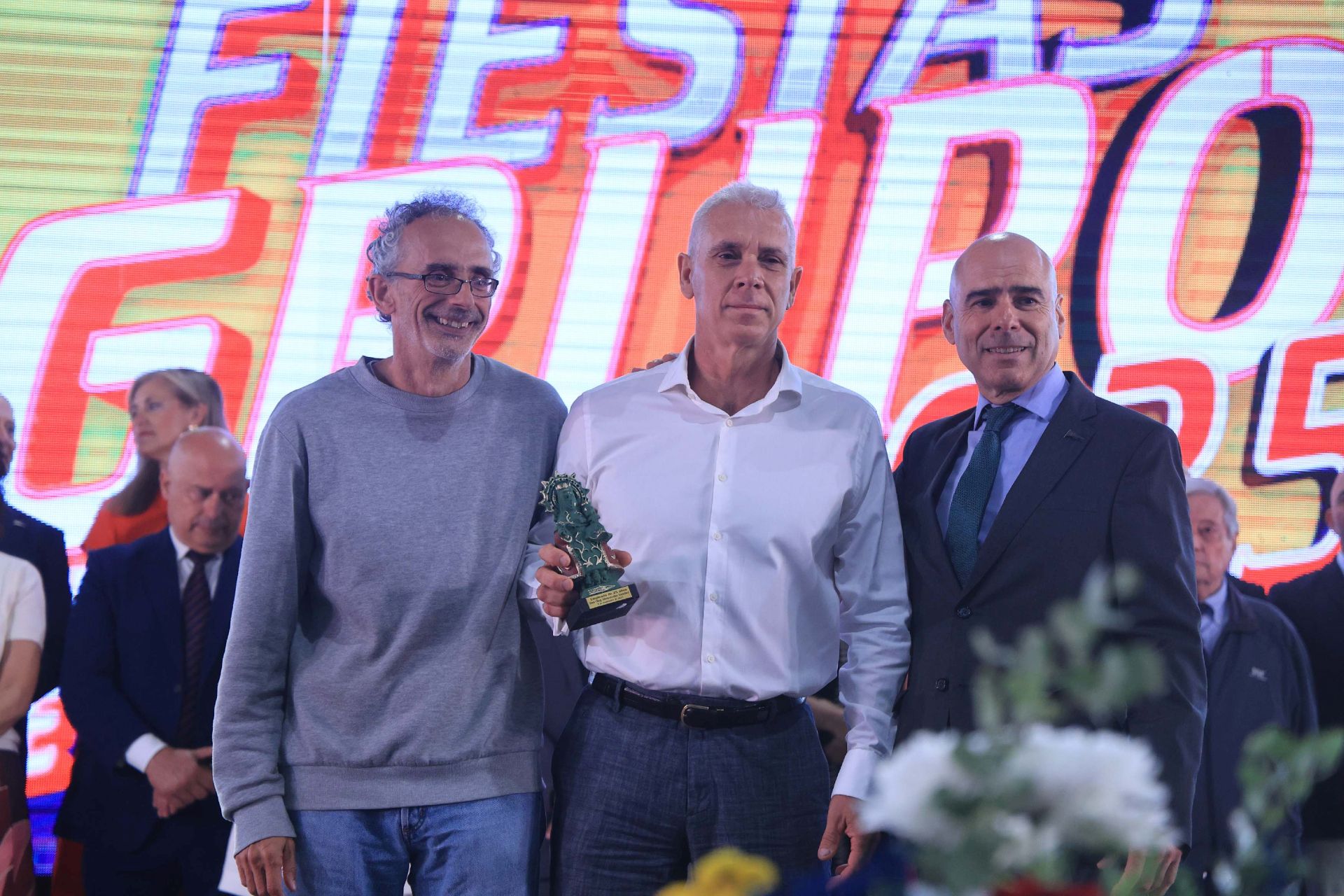 El Grupo Covadonga homenajea a 143 socios para celebrar el Día de Asturias