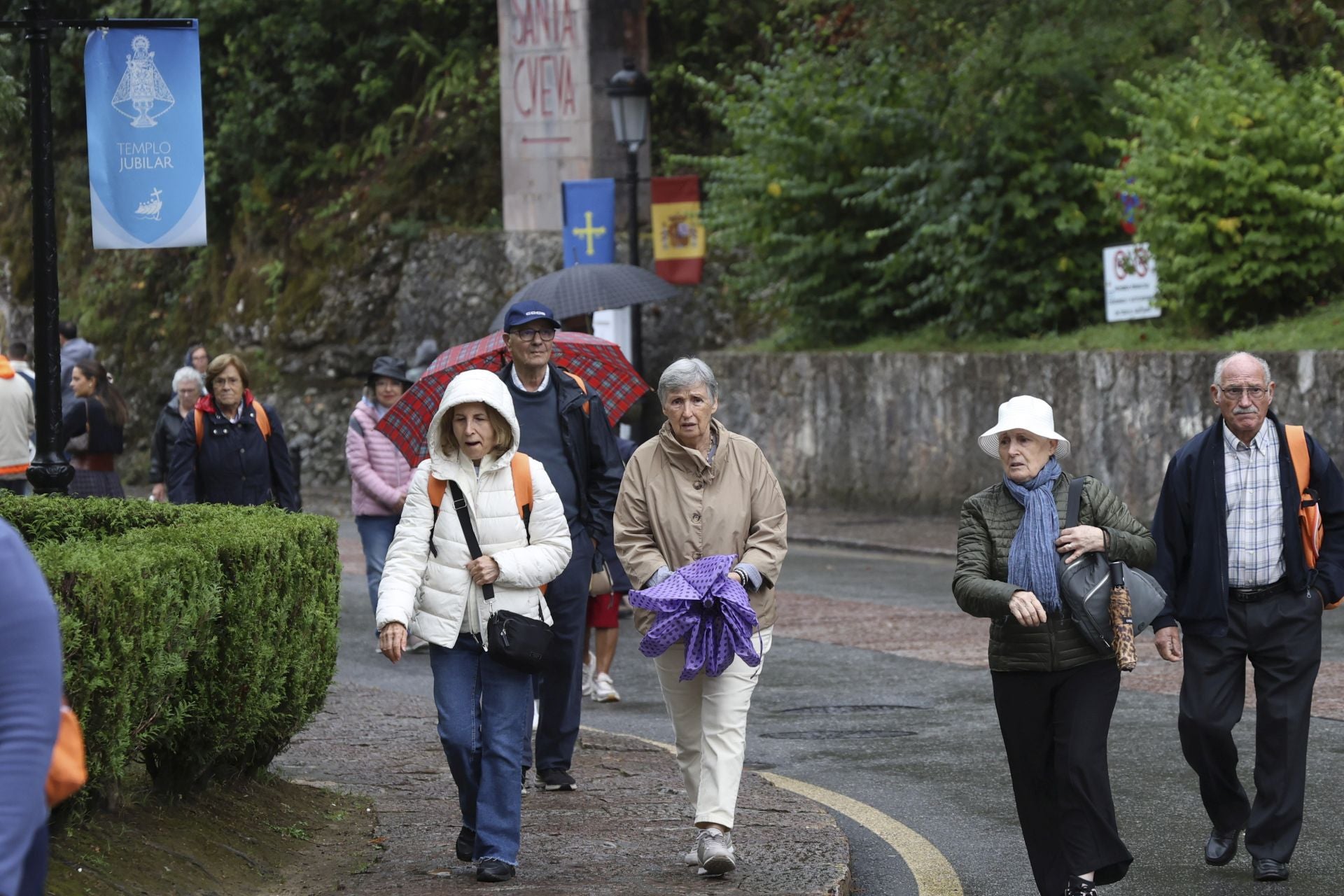 La misa en Covadonga por el Día de la Santina, en imágenes