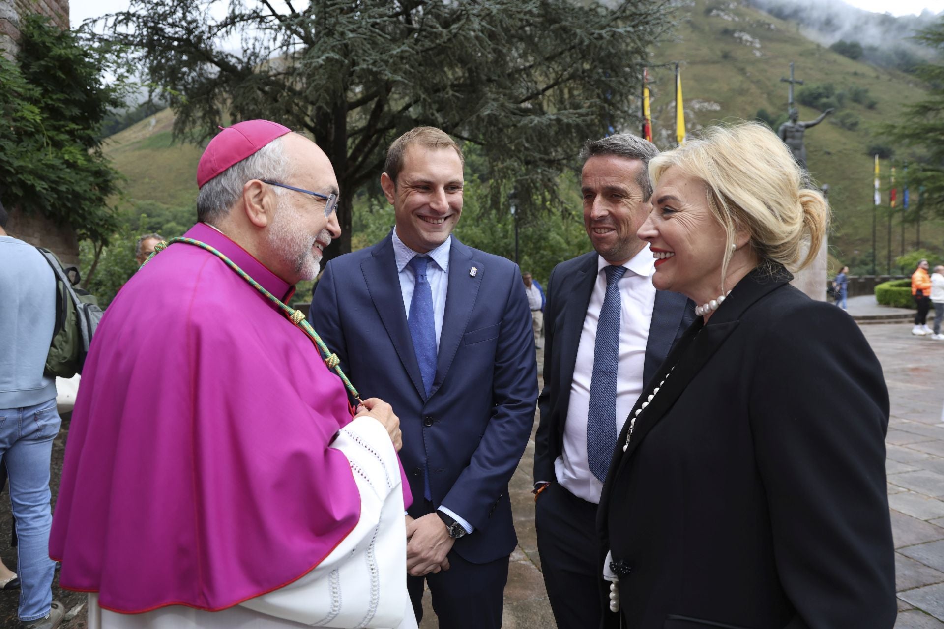 La misa en Covadonga por el Día de la Santina, en imágenes