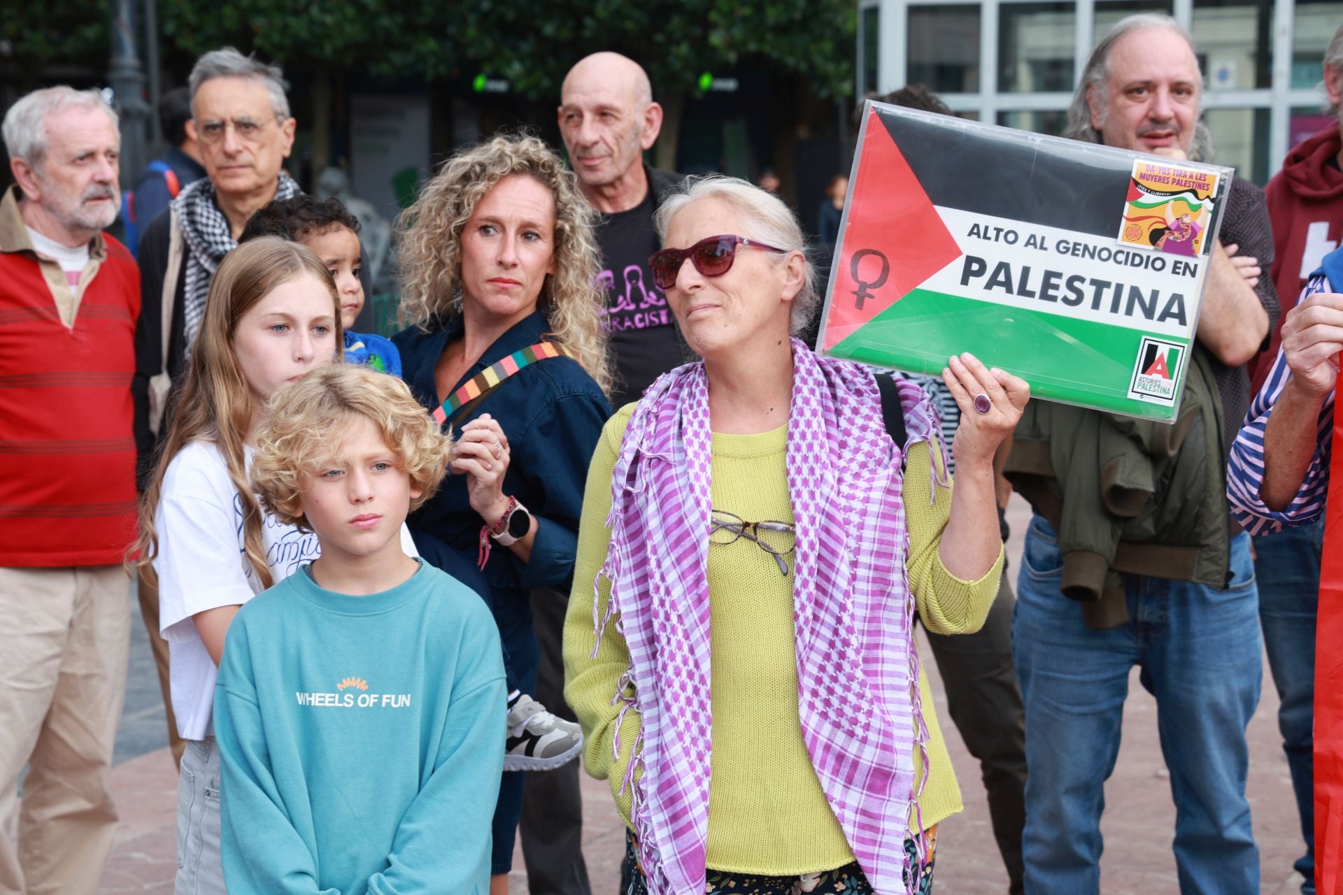 Los periodistas y fotógrafos de Asturias exigen el fin de la masacre en Gaza: «No es una guerra es un genocidio»