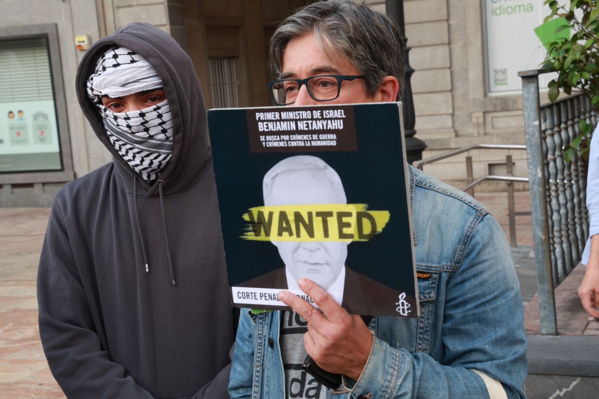 Los periodistas y fotógrafos de Asturias exigen el fin de la masacre en Gaza: «No es una guerra es un genocidio»