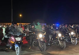 Participantes en la ruta motera en Luanco el año pasado.