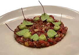 Steak tartare.