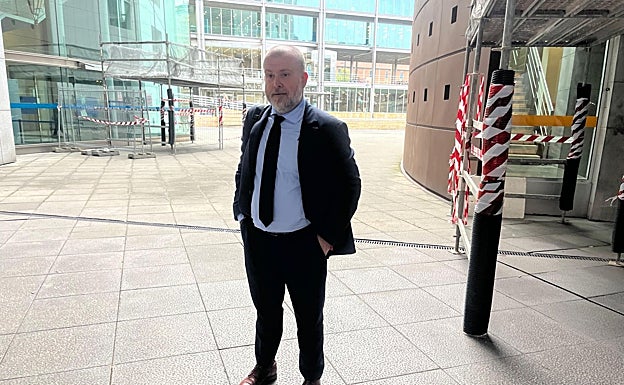 Luis González, el letrado de la defensa tras la vista.