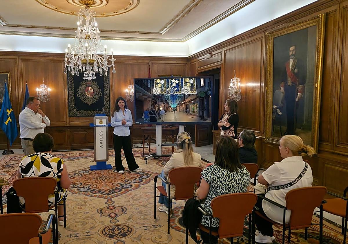 Presentación del proyecto de iluminación navideña a los comerciantes.